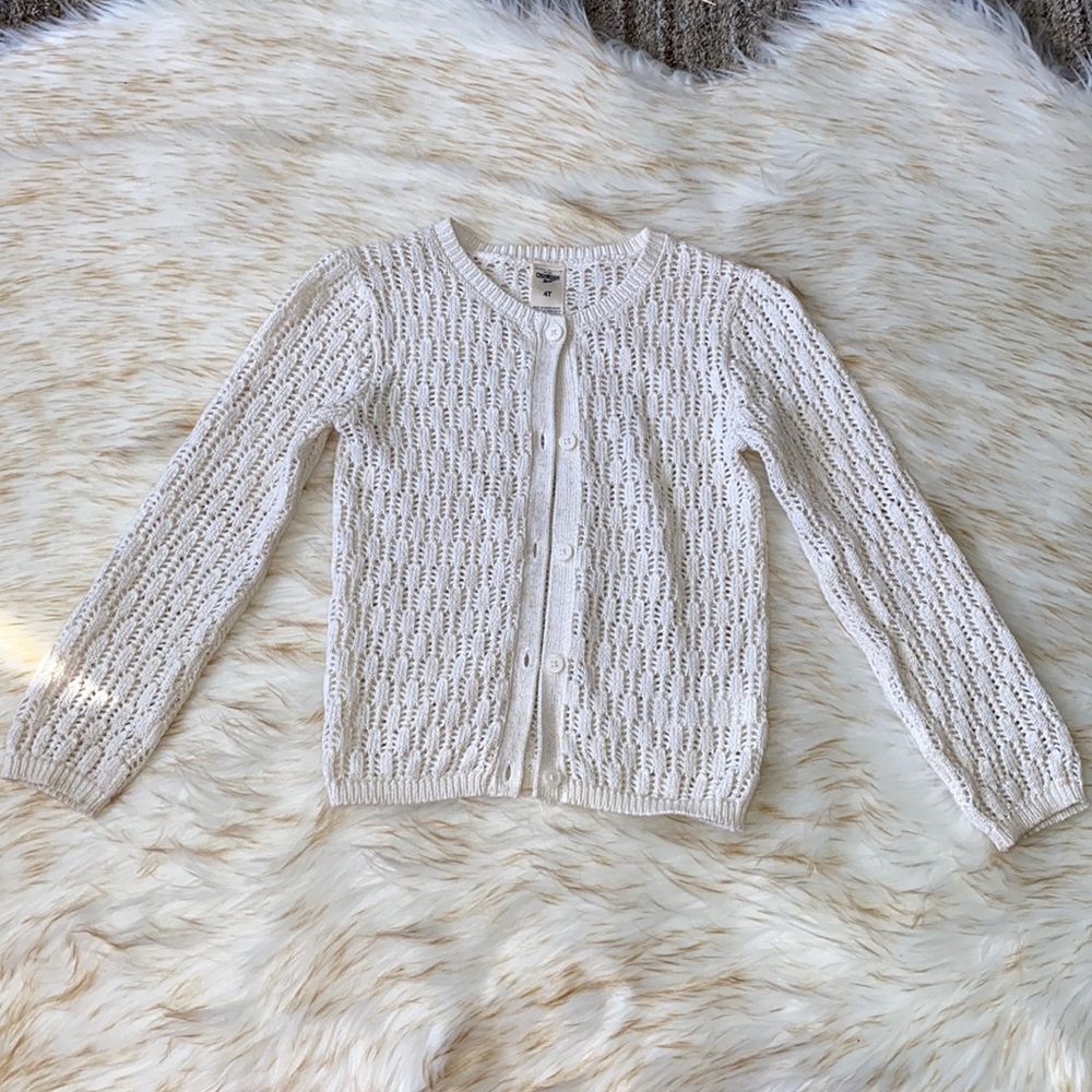 Oshkosh. 4T. Cream